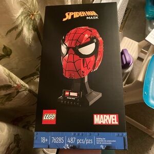 BRAND NEW Marvel Spider-Man Lego Mask Set